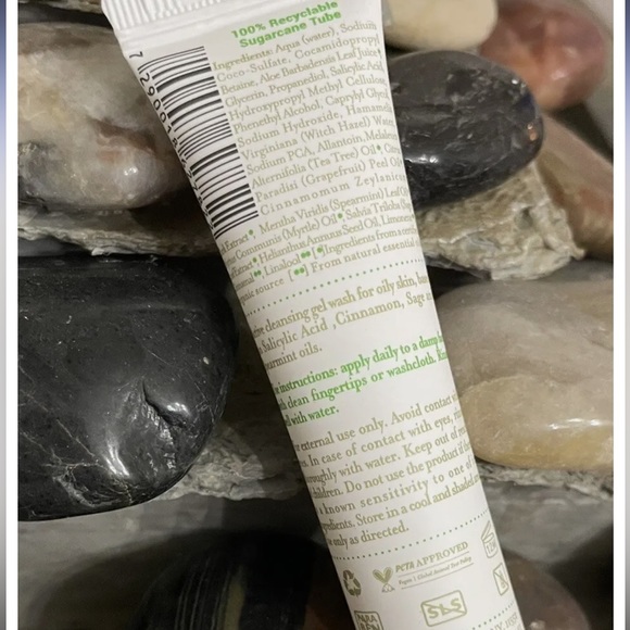 Lavido Thera intensive clarifying gel wash - Picture 3 of 4